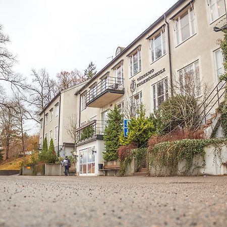 Vaernamo Folkhoegskolas Vandrarhem Exterior foto